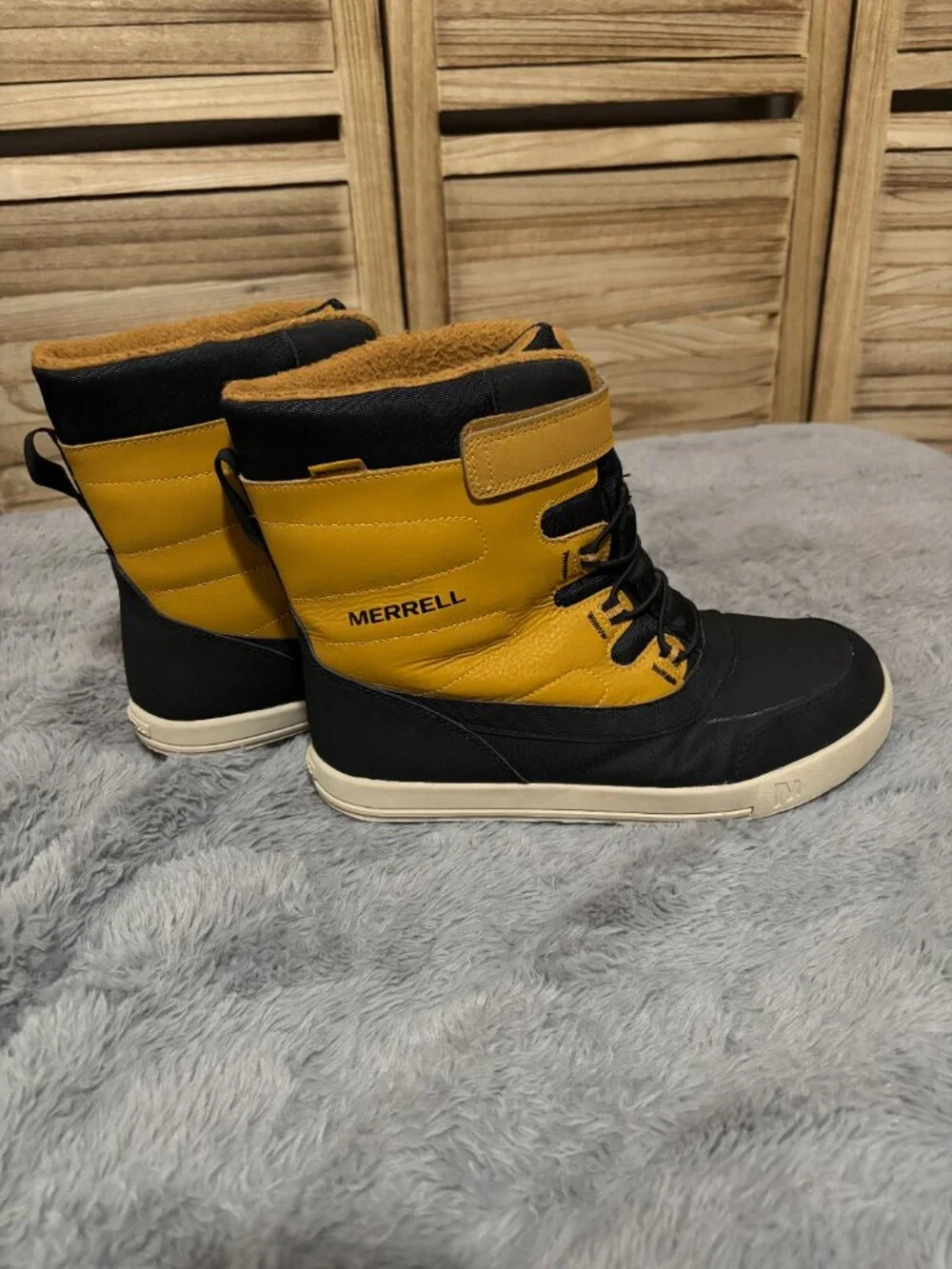 Merrell Waterproof Winter Snow Boots Camel Black 200g Youth 7M Womens 8.5 9